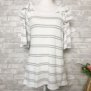 NWT CHASER White with Gray Striped Ruffled Quarter Sleeves Blouse Size Medium